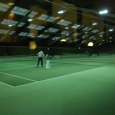 ホテル Brucker Sportpark 2*