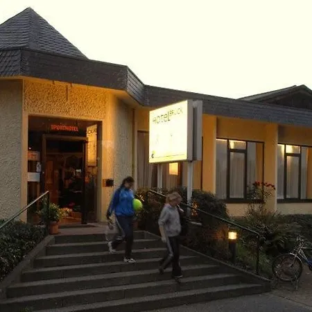 ホテル Brucker Sportpark