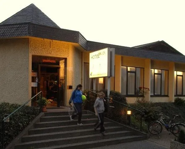 ホテル Brucker Sportpark