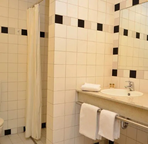 Brucker Sportpark Hotell 2*